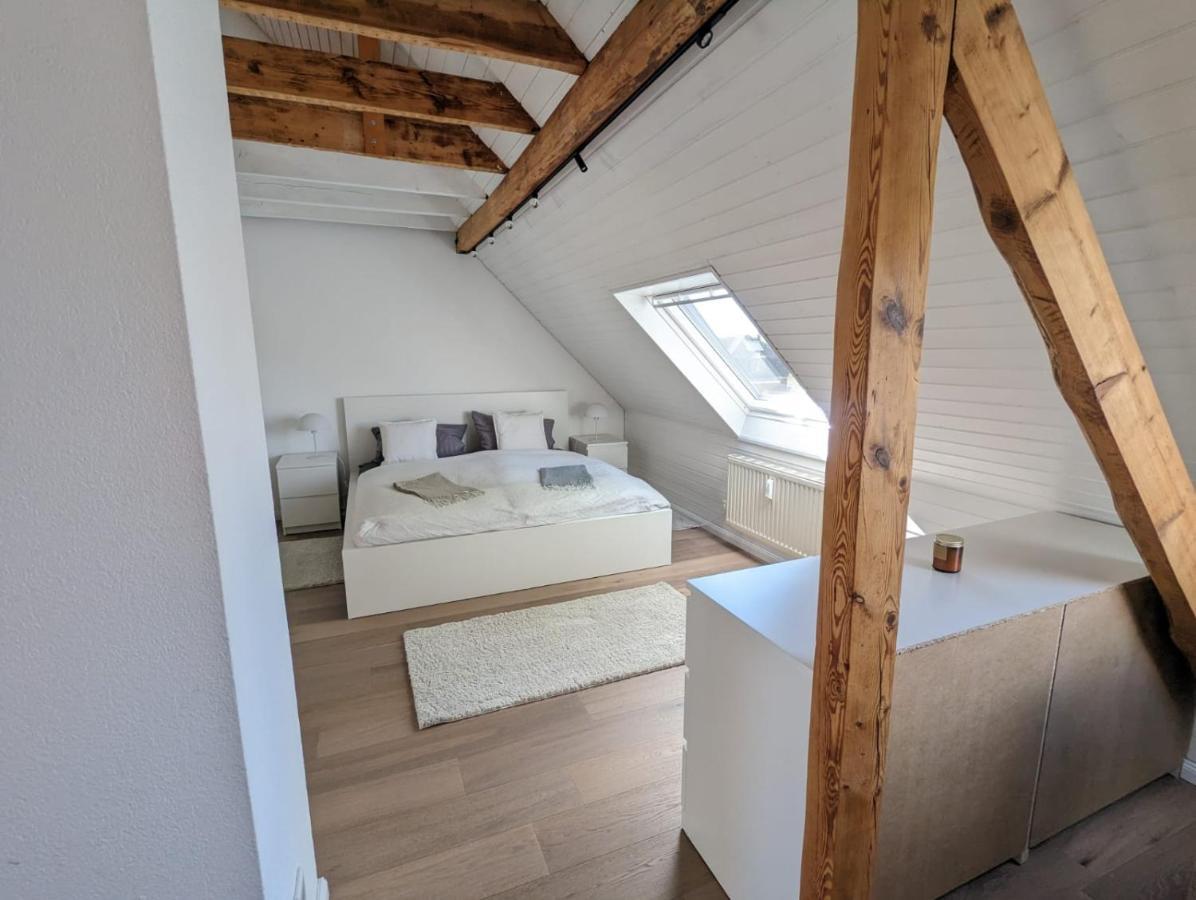 Helles Dachgeschoss-Appartement Krefeld Exterior foto